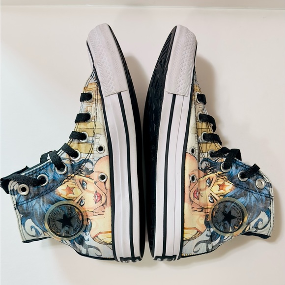 Converse Chuck Taylor All Star High x DC Comics Wonder Woman - Size 5 - Picture 5 of 9